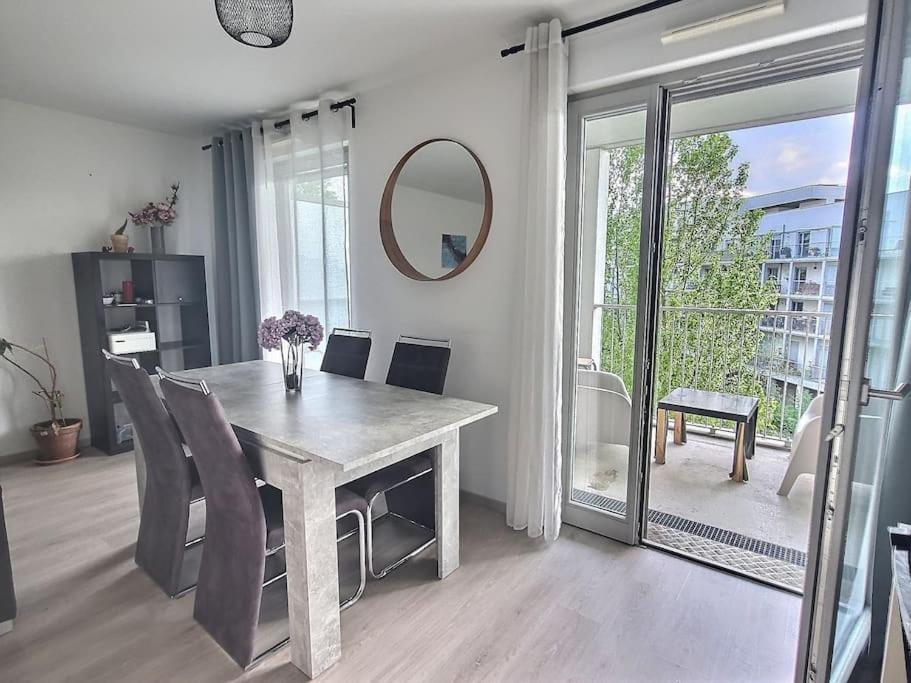 Superbe Appartement Avec 2 Balcons - Vue Sur La Cathedrale Environ 15 Min En Tram Strasbourg Exteriör bild